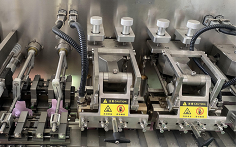 Con dấu tr&ecirc;n c&ugrave;ng-Con dấu c&oacute; d&acirc;y k&eacute;o-Con dấu v&ograve;i