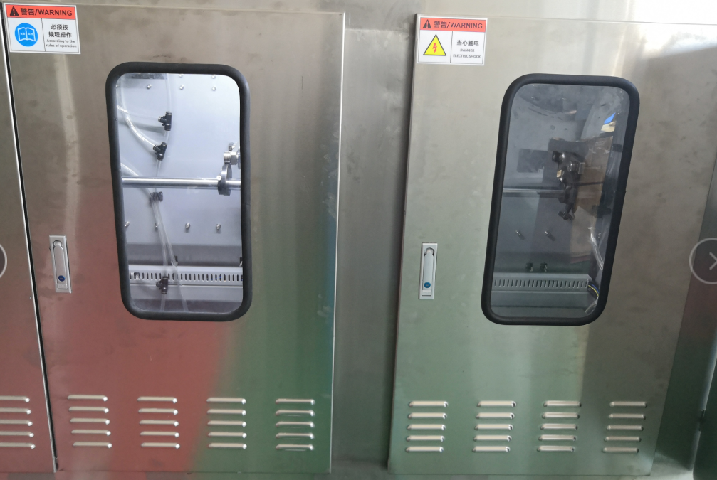 Cửa tủ c&oacute; thể nh&igrave;n thấy được