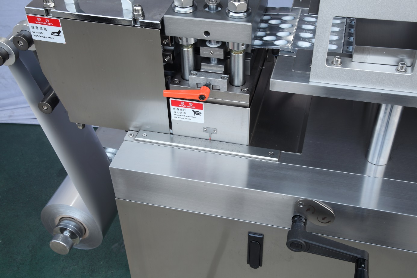 Tấm gia nhiệt đ&oacute;ng mở